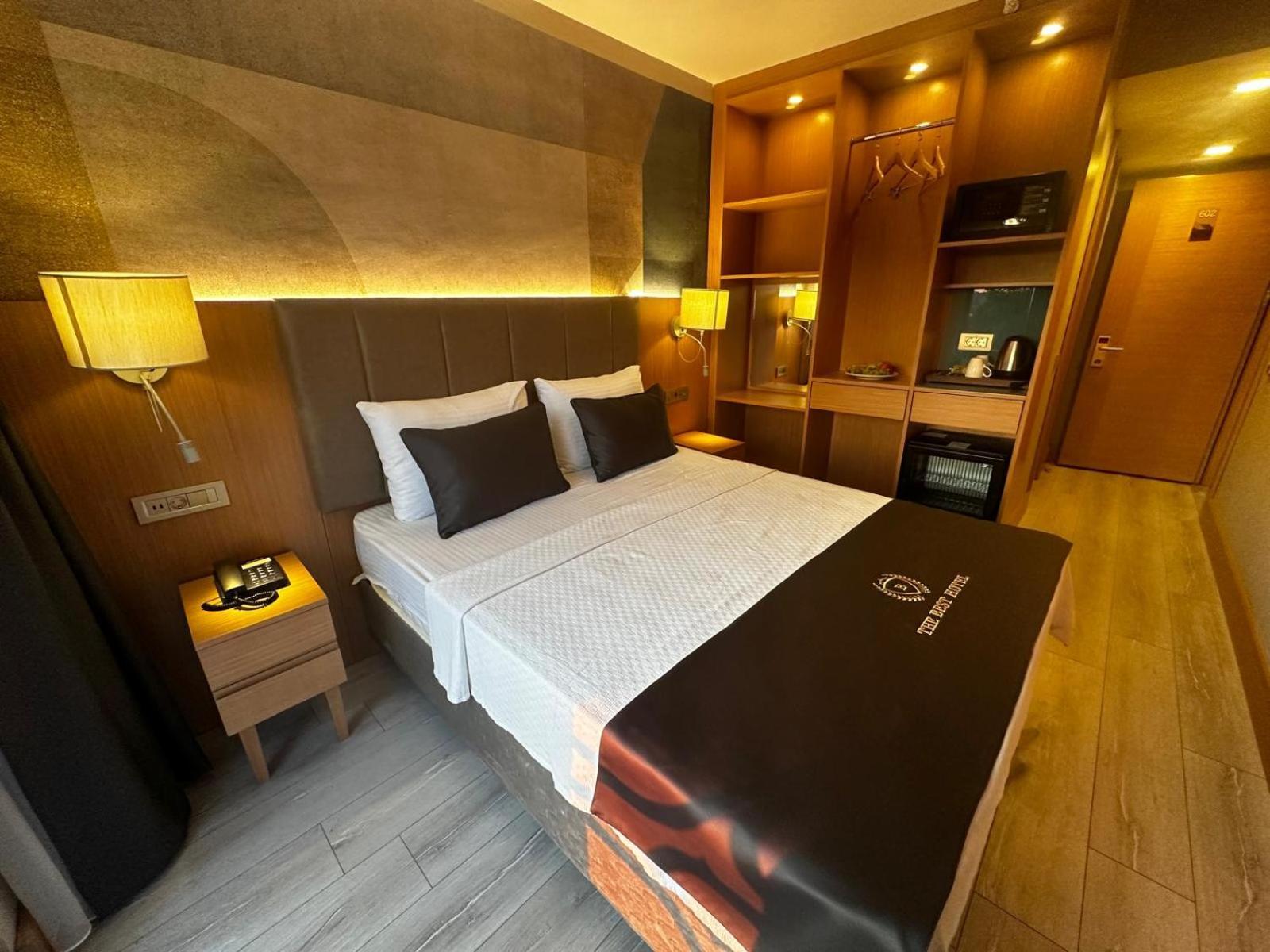 Otel The *