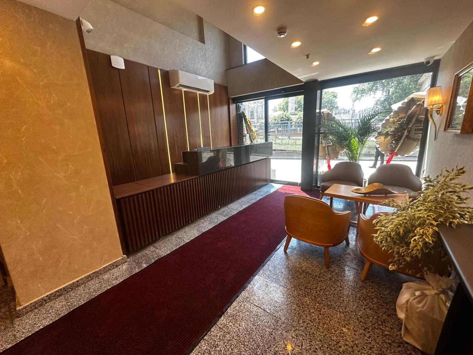 The Otel *